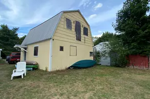 50 Hanover St, Skowhegan, ME 04976 - Photo 5
