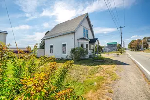 56 Washington St, Lubec, ME 04652 - Photo 5