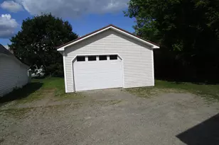 10 York Street St, Howland, ME 04448 - Photo 5