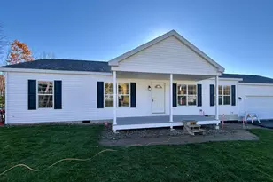 32 Camden Rd, Berwick, ME 03901 - Photo 1