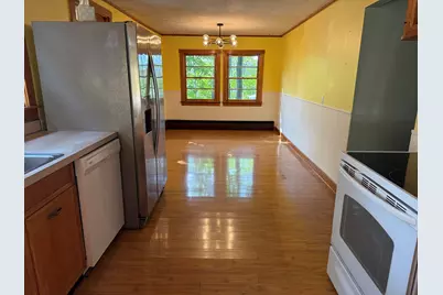 26 Pleasant Street, Millinocket, ME 04462 - Photo 5