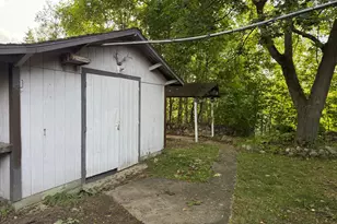 26 Pleasant St, Millinocket, ME 04462 - Photo 31