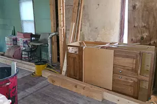 90 Elm St, Millinocket, ME 04462 - Photo 11