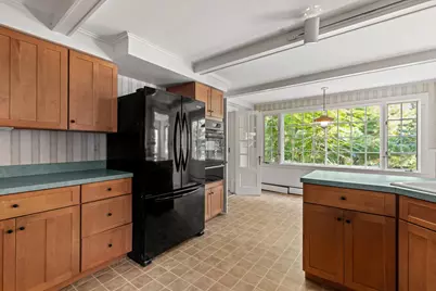 86 Pleasant Street, Yarmouth, ME 04096 - Photo 17