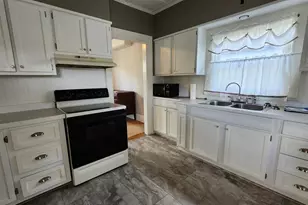 17 Bates St, Millinocket, ME 04462 - Photo 13