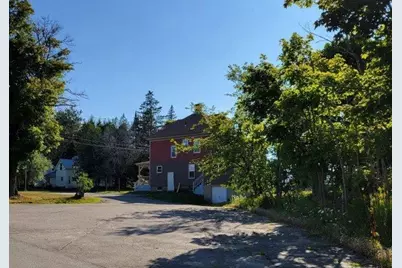 49 W Broadway, Lincoln, ME 04457 - Photo 17