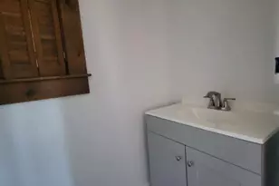 49 W Broadway, Lincoln, ME 04457 - Photo 9