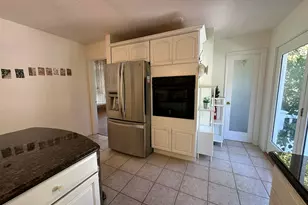 818 Forest Ave, Orono, ME 04473 - Photo 15