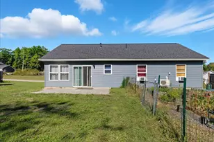 32 Selden Ln, Oakland, ME 04963 - Photo 3