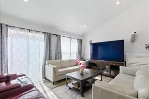 32 Selden Ln, Oakland, ME 04963 - Photo 5