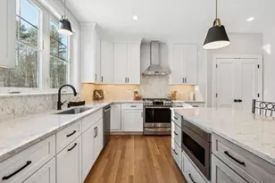 7 Washburn Farm Ln, Kittery, ME 03905 - Photo 11