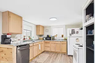 80 Forest Ave, Fort Fairfield, ME 04742 - Photo 9