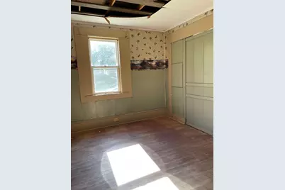33 Pleasant Street, Calais, ME 04619 - Photo 9
