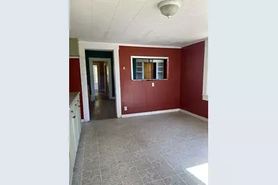 33 Pleasant Street, Calais, ME 04619 - Photo 5