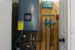 228 Water St, Hallowell, ME 04347 - Photo 23