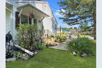 137 Fox Street, Madawaska, ME 04756 - Photo 7