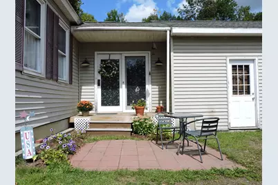 17 Baker Street, Clinton, ME 04927 - Photo 5