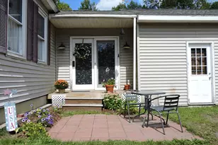 17 Baker St, Clinton, ME 04927 - Photo 5