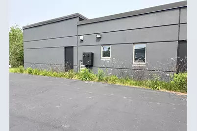 637 Minot Avenue, Auburn, ME 04210 - Photo 9