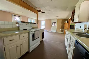 98 Auburn Rd, Turner, ME 04282 - Photo 5