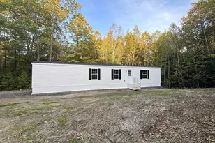 26 Round Stone Rd, Mount Vernon, ME 04352 - Photo 3