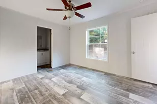 26 Round Stone Rd, Mount Vernon, ME 04352 - Photo 9