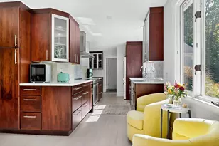 69 Falmouth Rd, Falmouth, ME 04105 - Photo 5