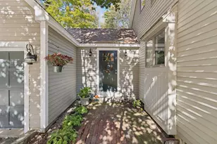 18 Longwood Dr, Kennebunk, ME 04043 - Photo 7