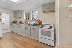 916 Main St, Old Town, ME 04468 - Photo 5