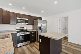 27 Village Cir, Augusta, ME 04330 - Photo 5