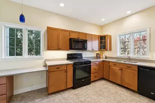 4 Mainsail Ln, Saco, ME 04072 - Photo 7