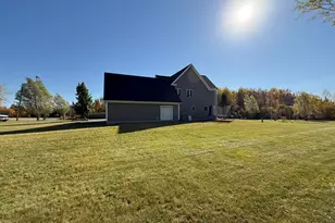 64 Meadow Ln, Houlton, ME 04730 - Photo 7