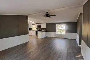 27 Adams St, Skowhegan, ME 04976 - Photo 3