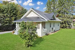 22 Washington St, Caribou, ME 04736 - Photo 3