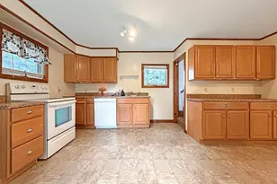 22 Washington St, Caribou, ME 04736 - Photo 7