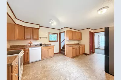 22 Washington Street, Caribou, ME 04736 - Photo 9