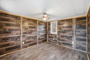 879 Hudson Rd, Glenburn, ME 04401 - Photo 19