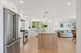 12 Salt Spray Ln, Cape Elizabeth, ME 04107 - Photo 11