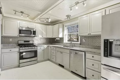 21 Knox Brothers Avenue, Searsport, ME 04974 - Photo 3