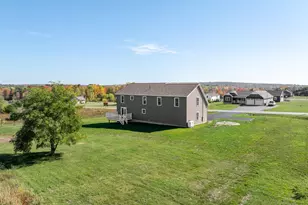 106 Amberside Dr, Hermon, ME 04401 - Photo 5