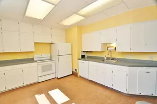 2 W Broadway, Bangor, ME 04401 - Photo 17