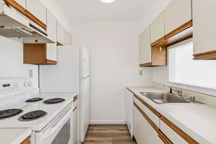 148 Breakwater Dr, South Portland, ME 04106 - Photo 5