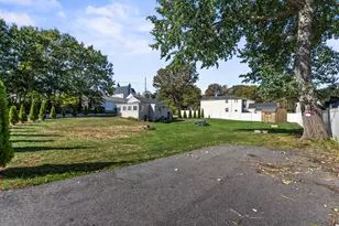 2 Wintergreen St, Old Orchard Beach, ME 04064 - Photo 19