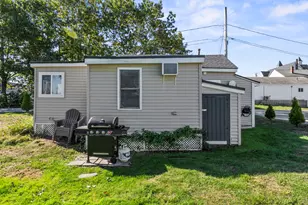 2 Wintergreen St, Old Orchard Beach, ME 04064 - Photo 3