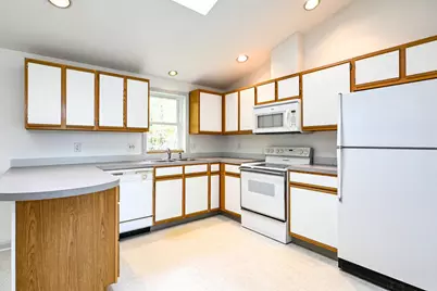 10 Jeffrey Avenue, Saco, ME 04072 - Photo 9