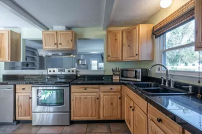 14 Thomaston Street, Rockland, ME 04841 - Photo 25