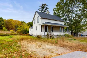 529 Riverside Dr, Auburn, ME 04210 - Photo 1