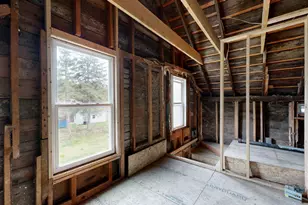 529 Riverside Dr, Auburn, ME 04210 - Photo 13