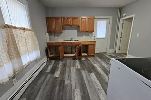 29 Falmouth St, Rumford, ME 04276 - Photo 3