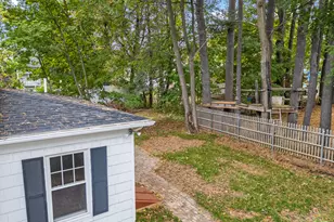 37 Nichols St, Lewiston, ME 04240 - Photo 53